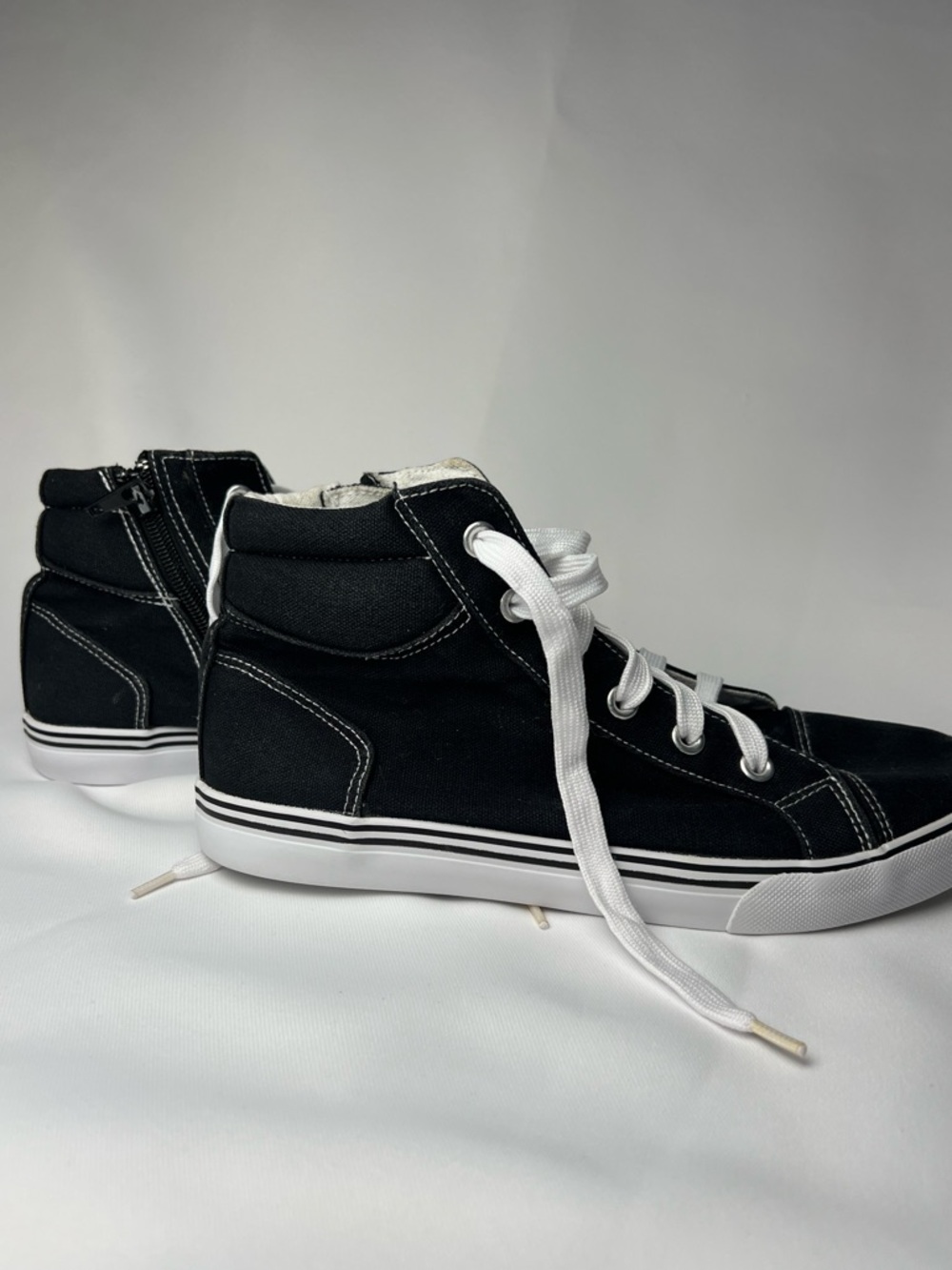 Tommy Bahama Big Girl Black Canvas High Top Unisex Sneakers Size 5 Lace Up & Zip - Picture 13 of 16